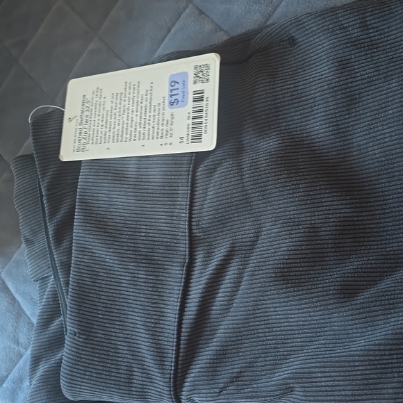 Lululemon Brushed Softstreme Ribbed Zip Flared Pant 32.5" size 14 BNWT - Picture 6 of 6